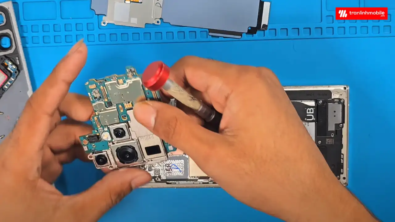 Thay màn hình Samsung Galaxy S23 Ultra lấy ngay Trần Linh Mobile