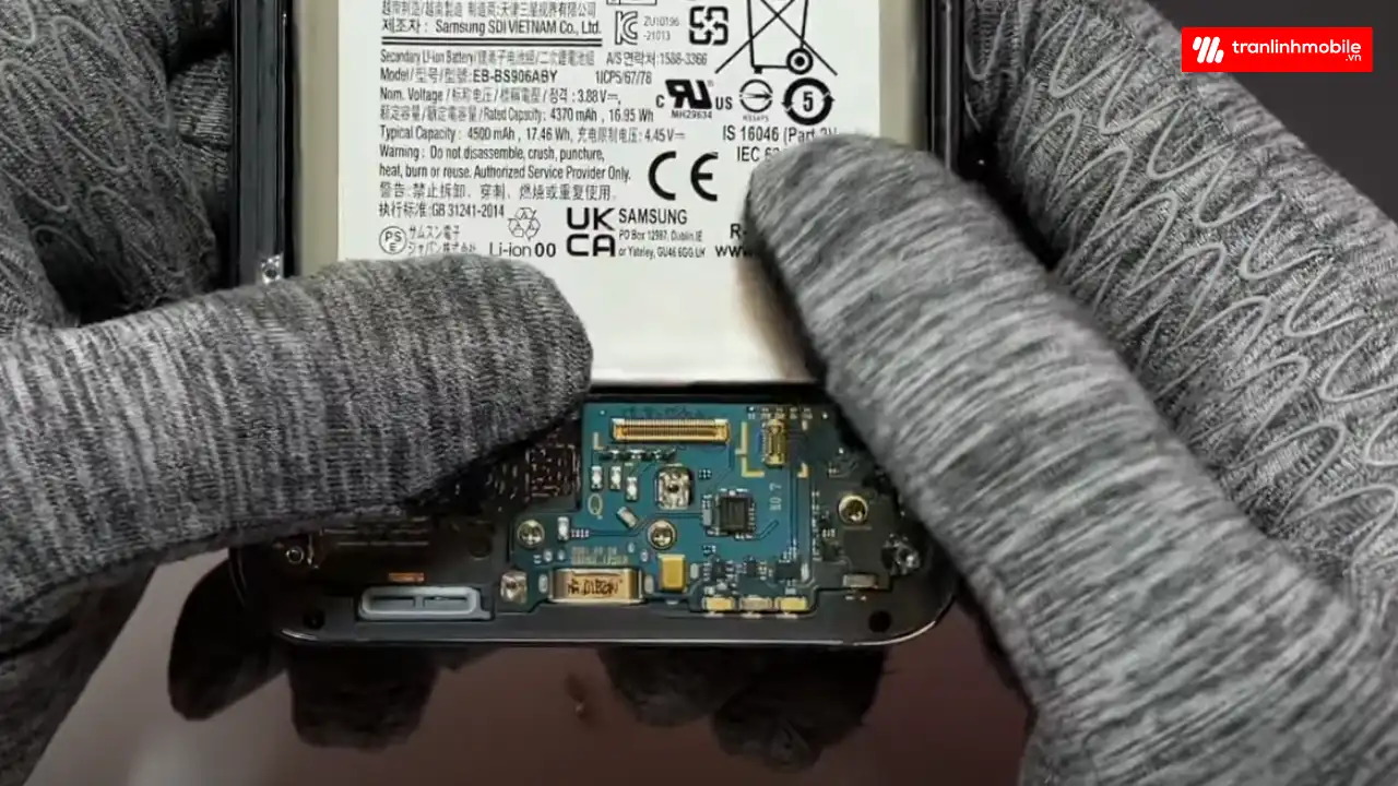 Thay cáp chân sạc Samsung Galaxy S22+ , S22 Plus 5G lấy nagy tại Hải Phòng và Hà Nội