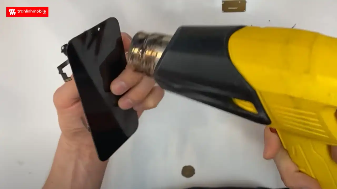 Thay ép mặt kính iPhone 12 lấy ngay tại Hải Phòng và Hà Nội