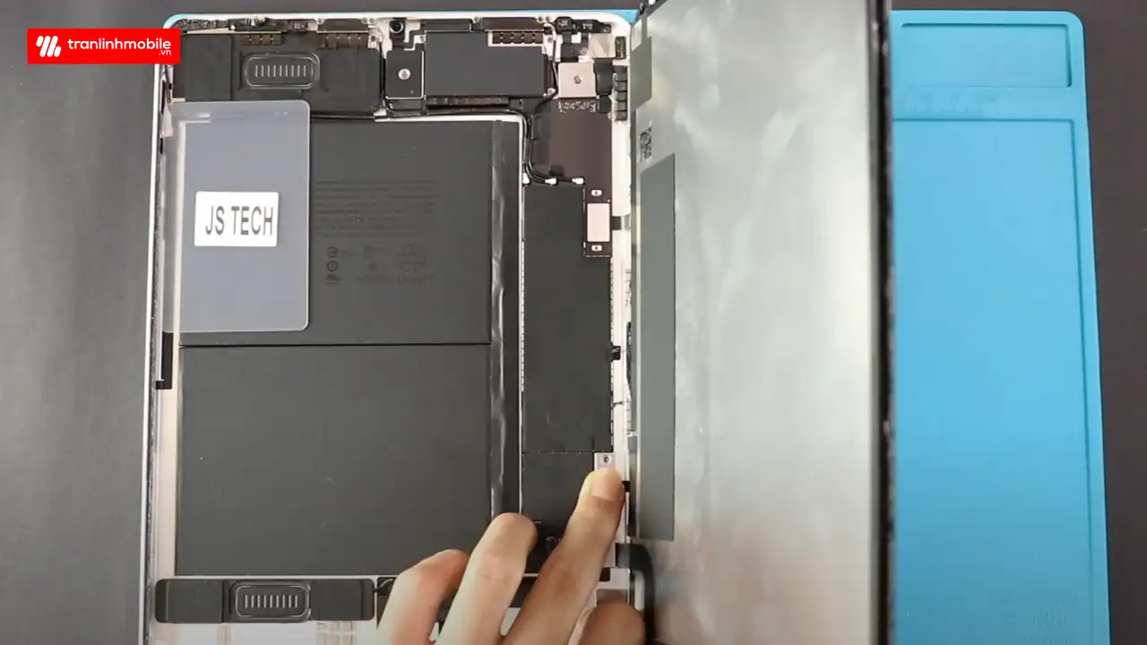 Quy trình thay kính cảm ứng iPad Air 4 2020 10.9
