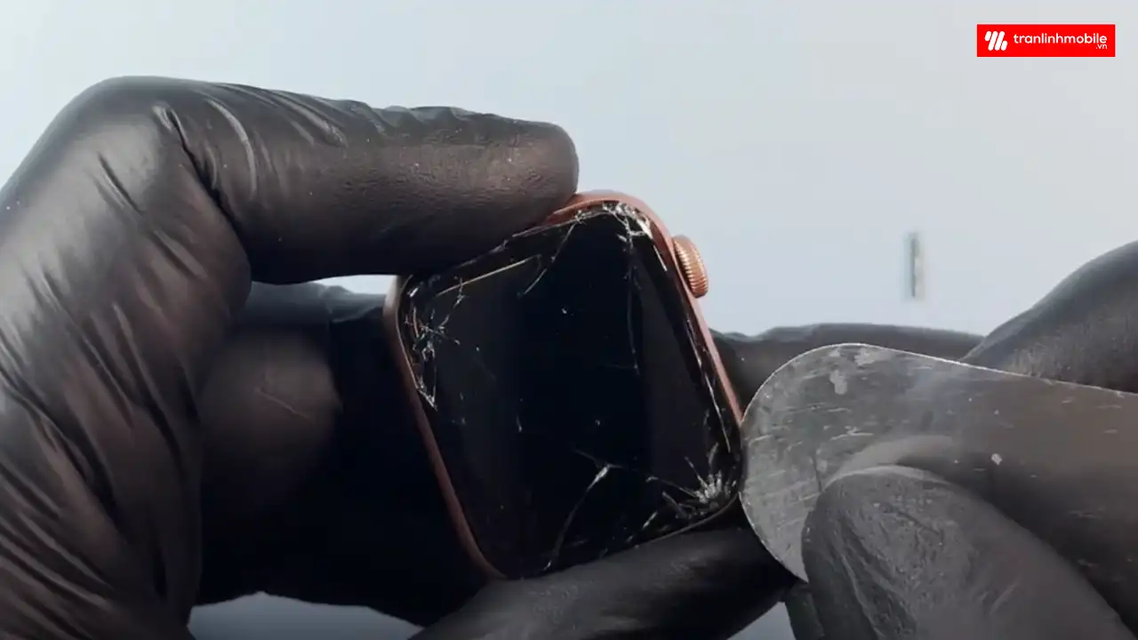 Thay màn hình Apple Watch SE chính hãng