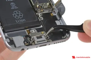 Cách bảo vệ chân sạc sau khi thay mới