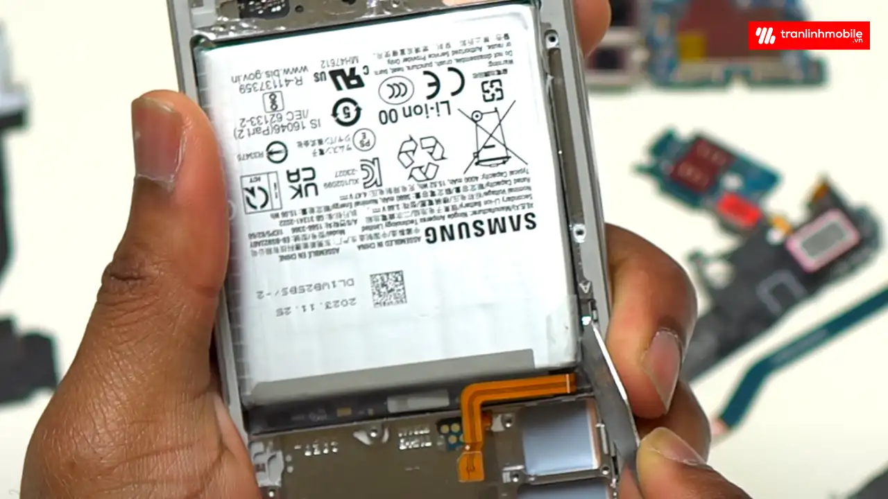 Thay Pin Samsung Galaxy S24 chính hãng