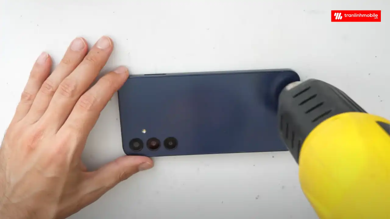 Thay ép mặt kính Samsung Galaxy A25 lấy ngay tại Hải Phòng và Hà Nội