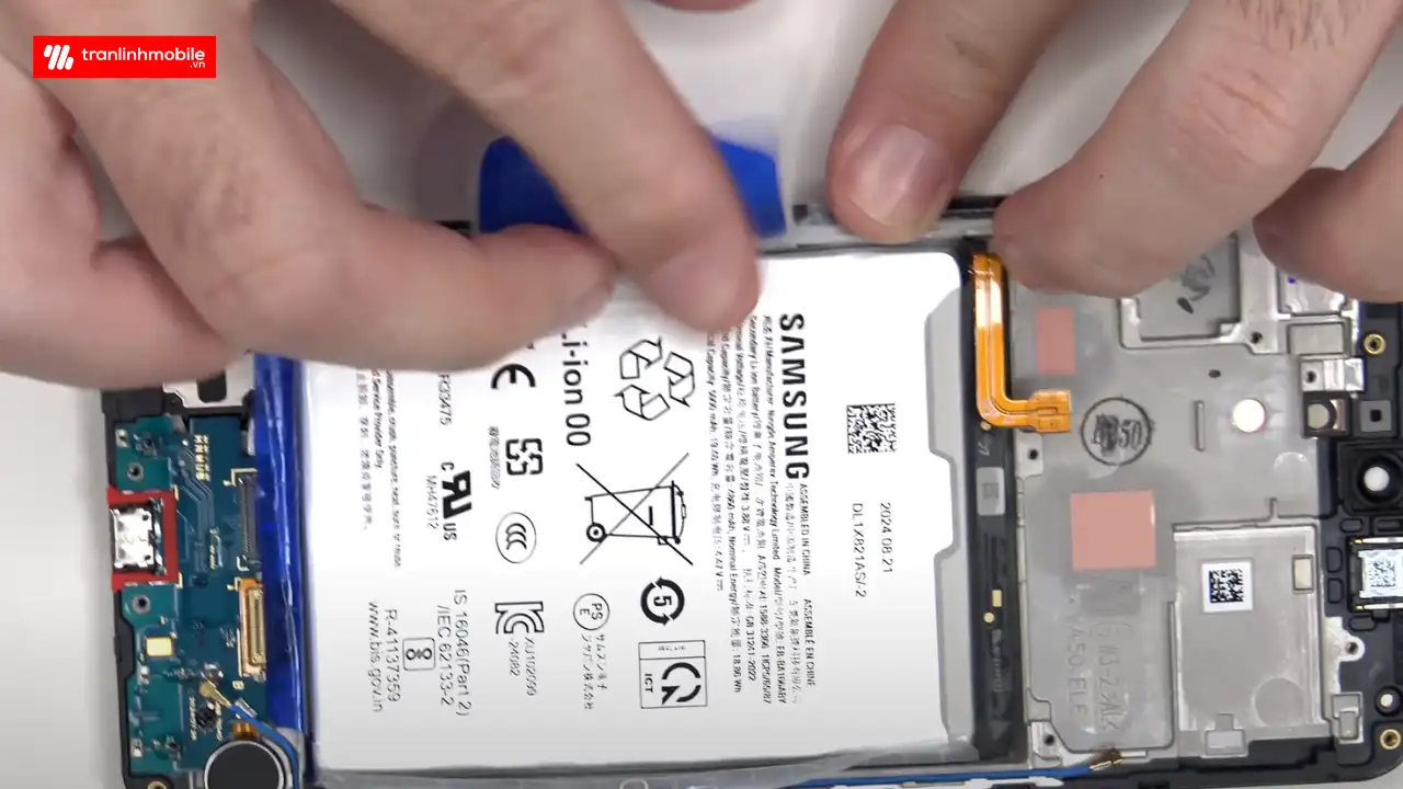 Thay pin Samsung Galaxy A16 chính hãng